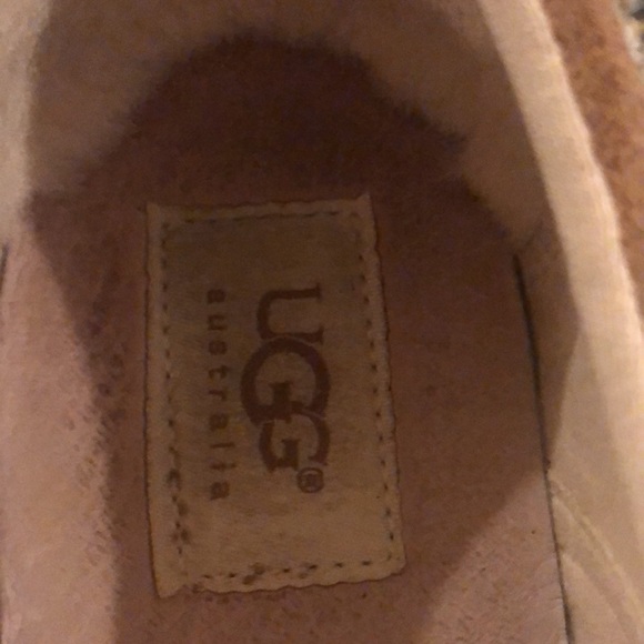 UGG SLIP ON SHOES SZ 8.5 - Picture 6 of 10